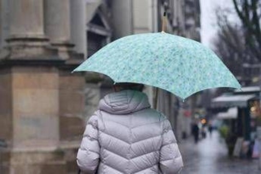 Allerta meteo rossa in Sardegna, arancione in Sicilia e Calabria: le regioni a rischio