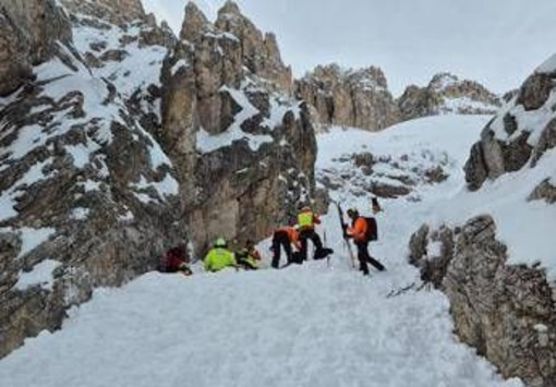Valanga in Val di Fassa, morto il giovane travolto ieri pomeriggio