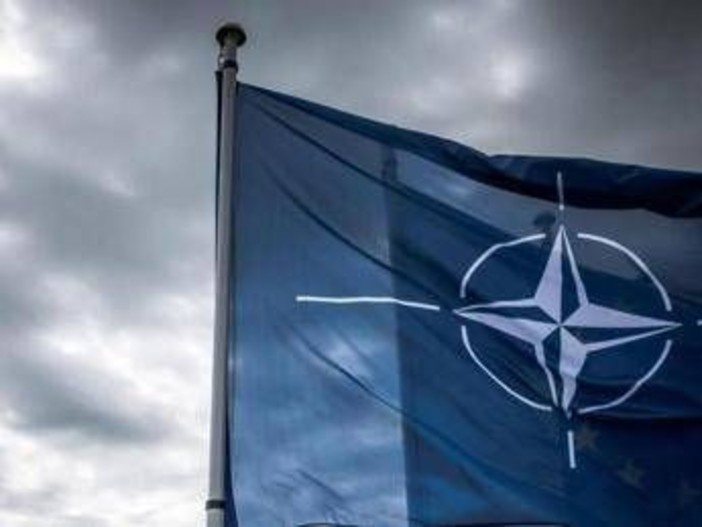 Droni russi in Polonia, Varsavia invoca articolo 4 della Nato: cos'è e cosa prevede