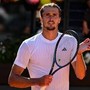 Zverev: &quot;Non so se Djokovic vuole ancora giocare&quot;. Poi attacca campi e palline di Roma