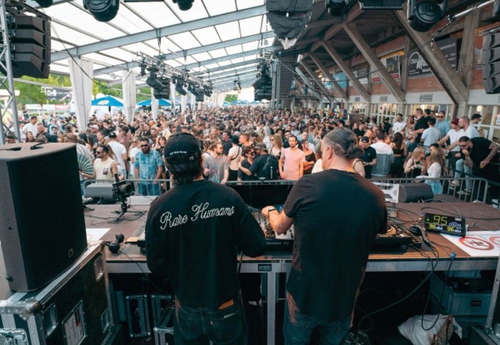 Spari durante un rave party in Svizzera, muore ragazza italiana di 22 anni