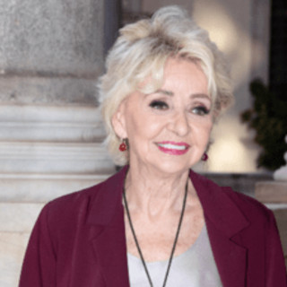 Enrica Bonaccorti e l'abbraccio con Renato Zero, il retroscena a 'La volta buona' Enrica Bonaccorti e l'abbraccio con Renato Zero, il retroscena a 'La volta buona'