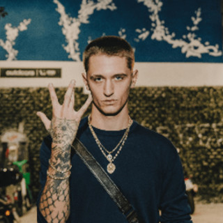 Guardare alle origini è il modo giusto per ripartire, così 22simba presenta 'Miria': l'album che segna un prima e un dopo Guardare alle origini è il modo giusto per ripartire, così 22simba presenta 'Miria': l'album che segna un prima e un dopo