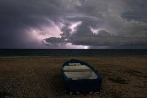 Nubifragi, mareggiate e burrasca: è massima allerta, le previsioni meteo