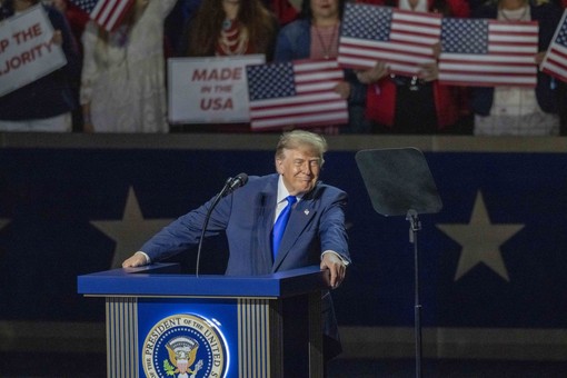 Trump a Dallas “Se vinciamo a novembre darò 5mila dollari a tutti gli americani” Trump a Dallas “Se vinciamo a novembre darò 5mila dollari a tutti gli americani”