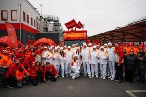 Milano-Cortina: Fiamma Olimpica a Vicenza, Coca-Cola accende percorso sport, musica e condivisione
