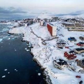 Groenlandia, 100 soldati europei sull'isola? "Per Trump non cambia nulla"