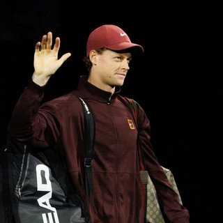 Sinner ai quarti a Parigi, Sonego si arrende a Medvedev