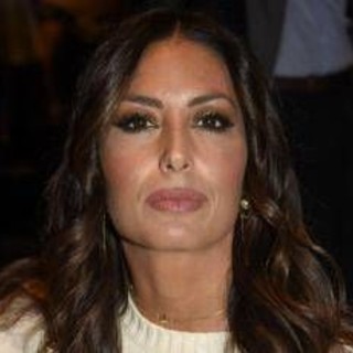 Elisabetta Gregoraci &quot;diffida Rosita Gentile&quot;, il legale: &quot;Minacciata sui social, basta falsità&quot;