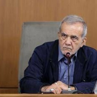Iran, presidente Pezeshkian: "Ho chiesto a ministro Araghchi di negoziare con Usa" Iran, presidente Pezeshkian: "Ho chiesto a ministro Araghchi di negoziare con Usa"