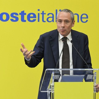 Poste Italiane lancia opas totalitaria su TIM