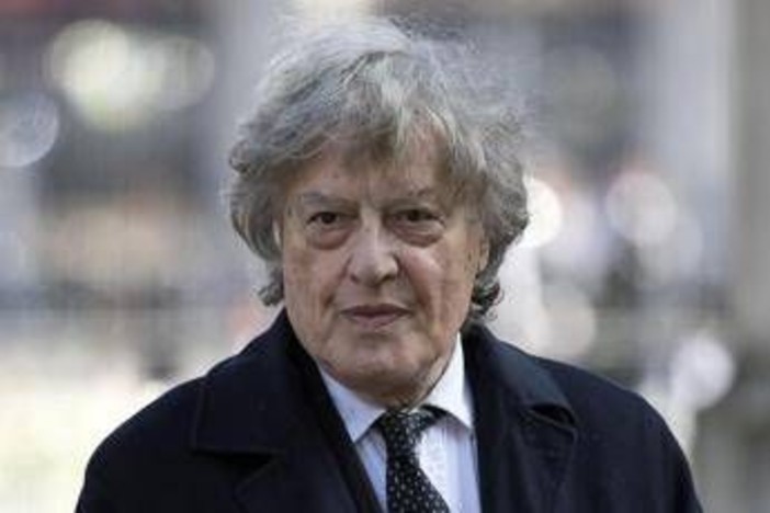Addio al drammaturgo Tom Stoppard, premio Oscar per 'Shakespeare in Love' Addio al drammaturgo Tom Stoppard, premio Oscar per 'Shakespeare in Love'