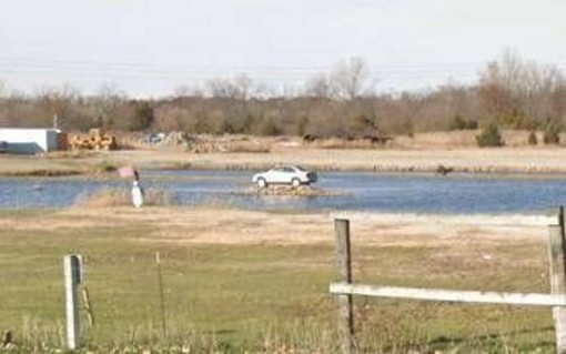 Volvo Island, l’isola bizzarra dove una Volvo S80 è parcheggiata da più di un decennio Volvo Island, l’isola bizzarra dove una Volvo S80 è parcheggiata da più di un decennio