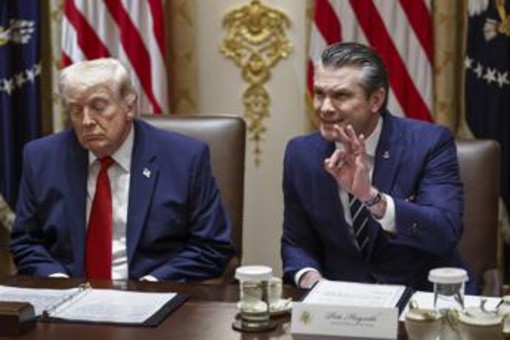 Nuovo attacco di Trump a Nato e alleati Europa: "Ridicolo impegno unilaterale Usa" Nuovo attacco di Trump a Nato e alleati Europa: "Ridicolo impegno unilaterale Usa"