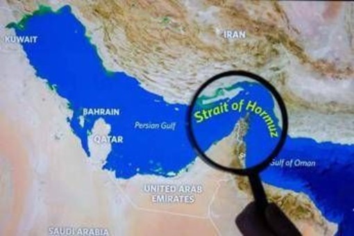 Iran-Usa, si tratta su Hormuz: tra distensione e rischio 'incubo logistico'