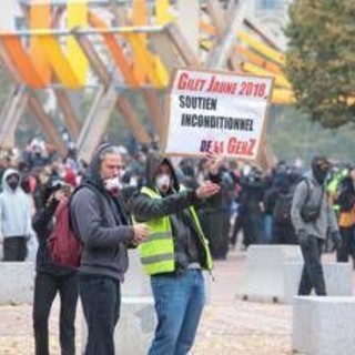 La Francia si prepara a nuova giornata di protesta, oltre 70mila agenti schierati e unità dell'elite: "Alto livello di minaccia" La Francia si prepara a nuova giornata di protesta, oltre 70mila agenti schierati e unità dell'elite: "Alto livello di minaccia"