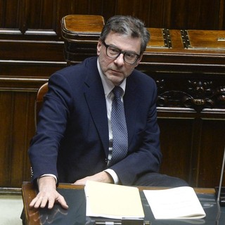 Manovra, Giorgetti “Obiettivo ridurre il prelievo fiscale sulle famiglie”