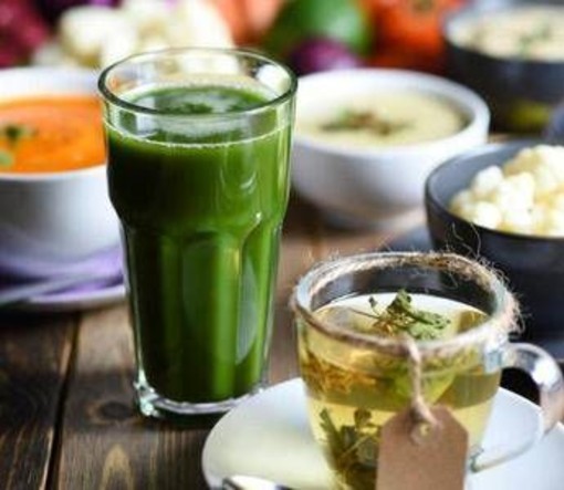 Dieta liquida sì o no? Quando serve e quando non va seguita