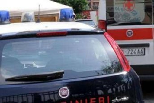 Bergamo, studente delle medie accoltella professoressa prima della lezione: è grave Bergamo, studente delle medie accoltella professoressa prima della lezione: è grave