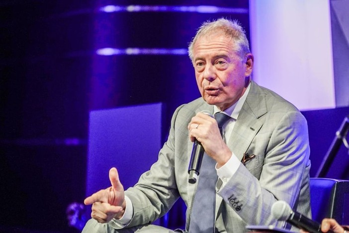 Urso “Prioritario costruire un vero mercato unico Ue dell’Energia”