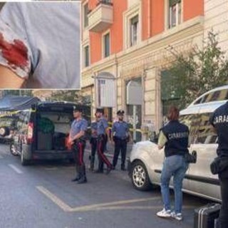 Spari a Roma, donna ferita a Prati: l'arma potrebbe essere un fucile, colpi da oltre dieci metri Spari a Roma, donna ferita a Prati: l'arma potrebbe essere un fucile, colpi da oltre dieci metri
