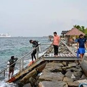 Italiani morti alle Maldive, missione internazionale finita: materiale recuperato consegnato a polizia Italiani morti alle Maldive, missione internazionale finita: materiale recuperato consegnato a polizia