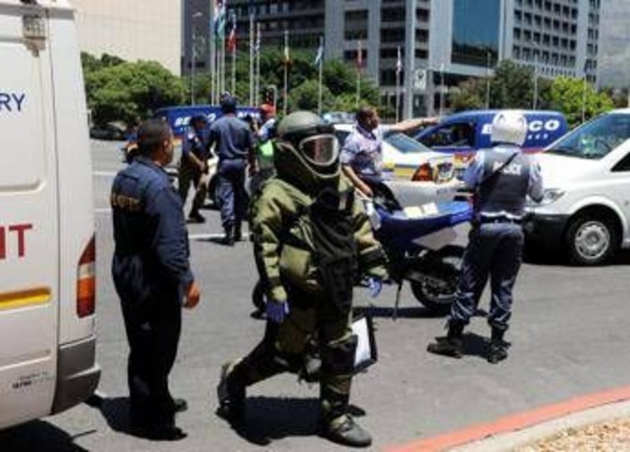 Sudafrica, sparatoria in una taverna vicino a Johannesburg: 9 morti e 10 feriti Sudafrica, sparatoria in una taverna vicino a Johannesburg: 9 morti e 10 feriti