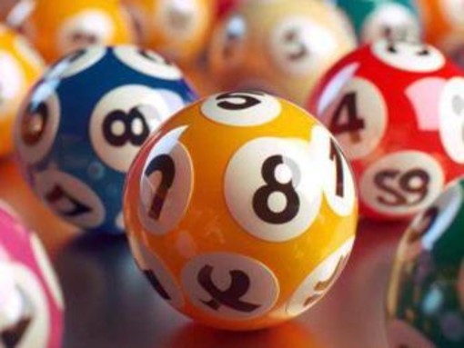Superenalotto, numeri combinazione vincente oggi 7 luglio 2026 Superenalotto, numeri combinazione vincente oggi 7 luglio 2026