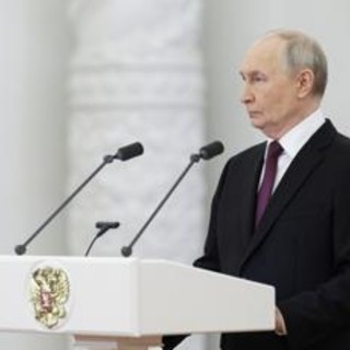 Putin contro Nato e Ue: "Minaccia russa scusa per giustificare aumento spese militari" Putin contro Nato e Ue: "Minaccia russa scusa per giustificare aumento spese militari"