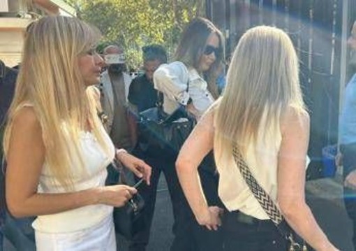 Denuncia presentata da ex compagna Lavitola per maltrattamenti: indagano i pm di Roma Denuncia presentata da ex compagna Lavitola per maltrattamenti: indagano i pm di Roma