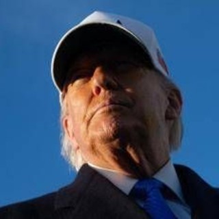 La 'linea diretta' con Trump, tutti i giornalisti hanno il numero privato del presidente a Washington