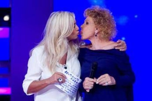 Domenica In, Venier ricorda Vanoni: &quot;Non volevo crederci, è morta come sperava&quot;