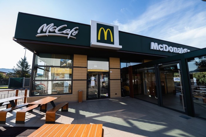 McDonald’s, raggiunto l’accordo sul contratto integrativo dei dipendenti diretti McDonald’s, raggiunto l’accordo sul contratto integrativo dei dipendenti diretti