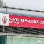 Mps, dal cda no al rilancio di Intesa: "Premio resta inferiore alla media"