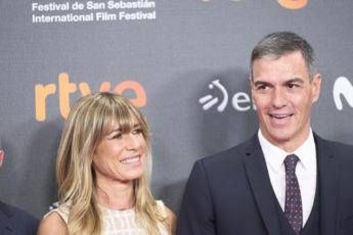 Spagna, la moglie del premier Sanchez rinviata a giudizio Spagna, la moglie del premier Sanchez rinviata a giudizio