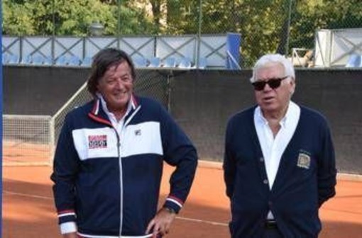 Pietrangeli, risposta a Panatta con polemica: "Non sei l'unico ad aver vinto a Parigi" Pietrangeli, risposta a Panatta con polemica: "Non sei l'unico ad aver vinto a Parigi"
