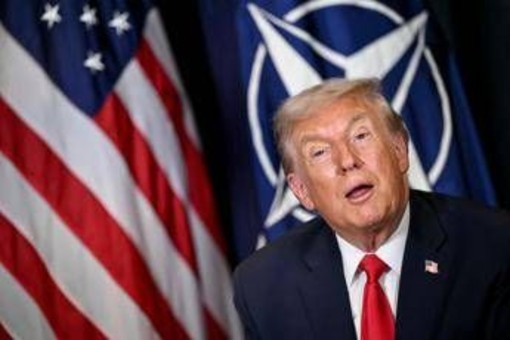 Nato, Trump offende ancora gli alleati: "In Afghanistan sono rimasti nelle retrovie"