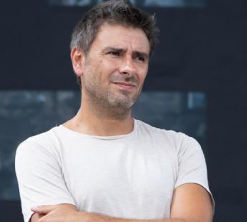 Di Battista e il tumore al cervello, il neurochirurgo: "Non è una diagnosi senza speranza" Di Battista e il tumore al cervello, il neurochirurgo: "Non è una diagnosi senza speranza"