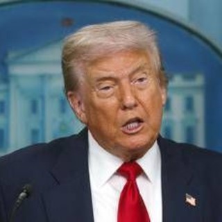 Trump: &quot;Israele e Hamas hanno firmato prima fase accordo di pace, è un grande giorno&quot;