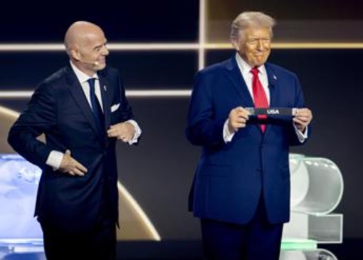 Trump: "Ho chiamato Infantino, espulsione di Balogun ingiusta". Il presidente Fifa: "Non ho deciso io" Trump: "Ho chiamato Infantino, espulsione di Balogun ingiusta". Il presidente Fifa: "Non ho deciso io"