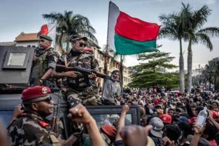 Madagascar, esercito si schiera con le proteste. Il presidente: &quot;Tentativo di golpe&quot;