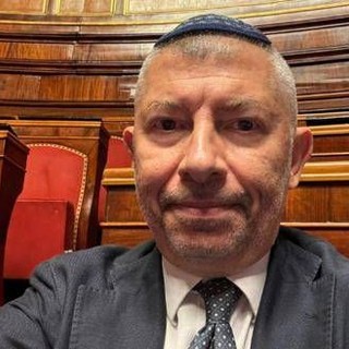 Scalfarotto con la kippah in Senato: &quot;Nessuno deve avere paura di indossarla&quot;