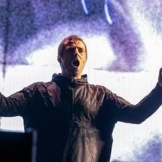 Nuova data del tour degli Oasis a Roma, l'annuncio dei fratelli Gallagher: "Ci vediamo anche il 26 luglio" Nuova data del tour degli Oasis a Roma, l'annuncio dei fratelli Gallagher: "Ci vediamo anche il 26 luglio"