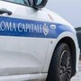 Roma, scontro tra autocarro e moto in via Ardeatina: muore un 43enne