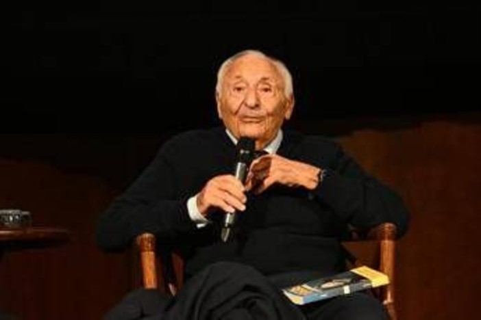 Mogol compie 90 anni, da Battisti a Sanremo: sempre a cavallo delle note Mogol compie 90 anni, da Battisti a Sanremo: sempre a cavallo delle note