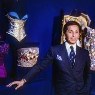 Valentino, la partita dell'eredità: dalla villa sull'Appia al castello di Wideville