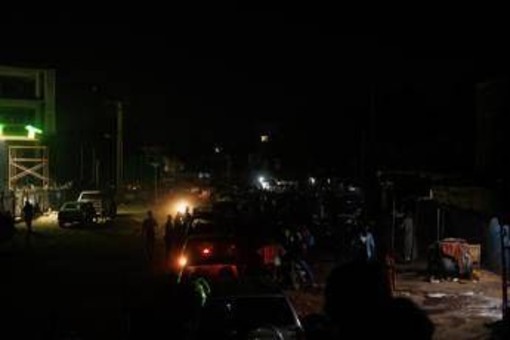 Mali sotto assedio jihadista, Usa e Gb ritirano personale ambasciata