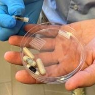 Una capsula-cerotto per guarire le ulcere intestinali: ecco come funziona