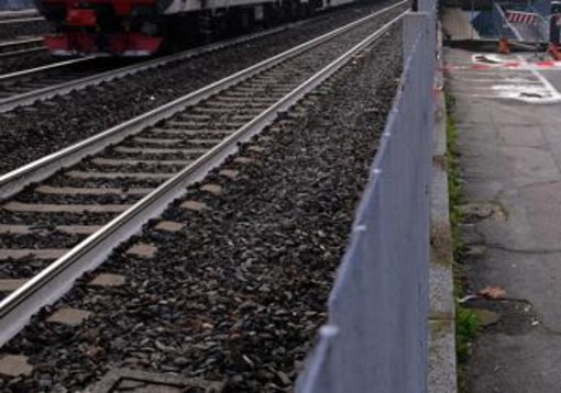 Operaio scivola sui binari, travolto e ucciso da treno a San Giorgio di Nogaro