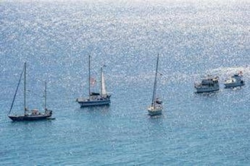&quot;Ha morso un agente&quot;, tre giorni di detenzione in più per attivista spagnola della Flotilla